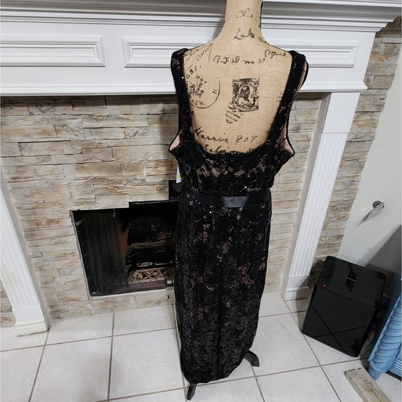 R&M Richards Black and Nude Lace Tied Waist V-Neck Maxi Dress Plus Size 18W New! - Picture 4 of 11